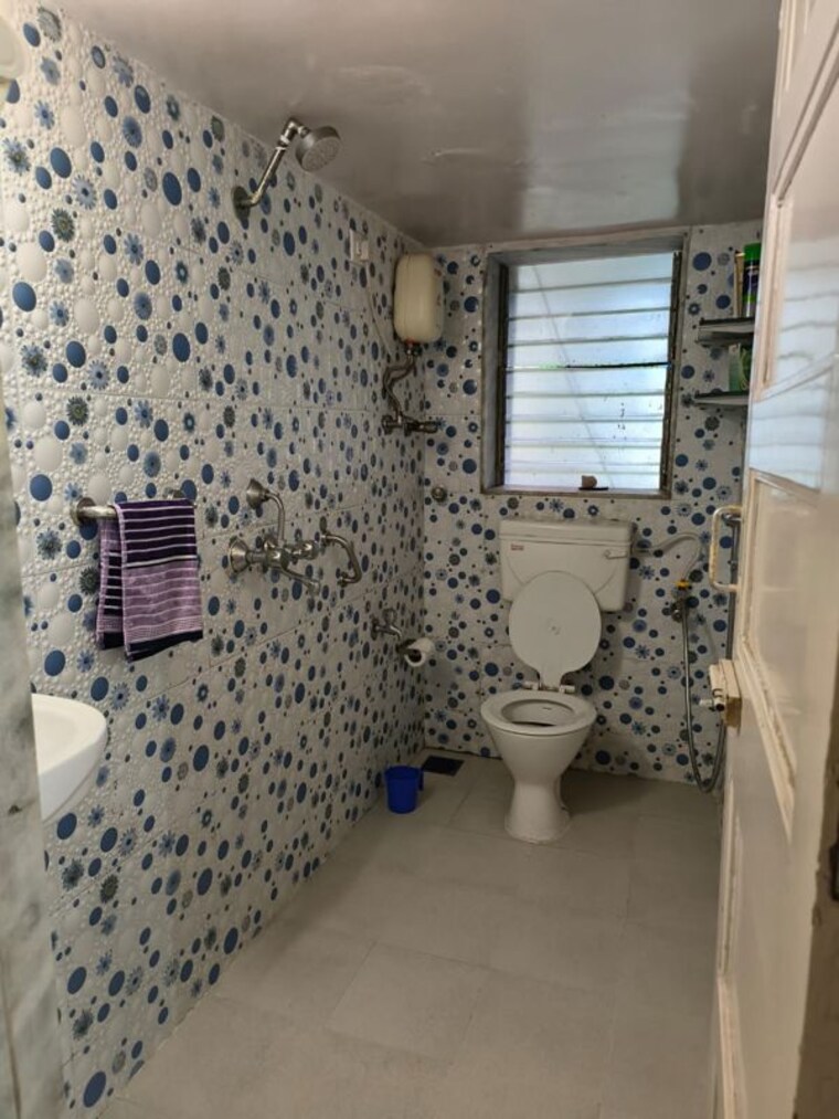 Bathroom, santacruz west 2 Bedroom 800 Sq.Ft. Apartment In Santacruz West Mumbai 10611838