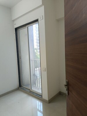 1 BHK Apartment For Rent in Nalasopara East