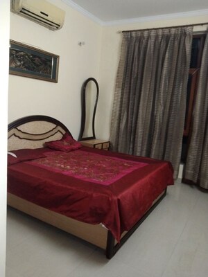 Bedroom in 2.5 BHK Villa at Sector 22 – for Rent