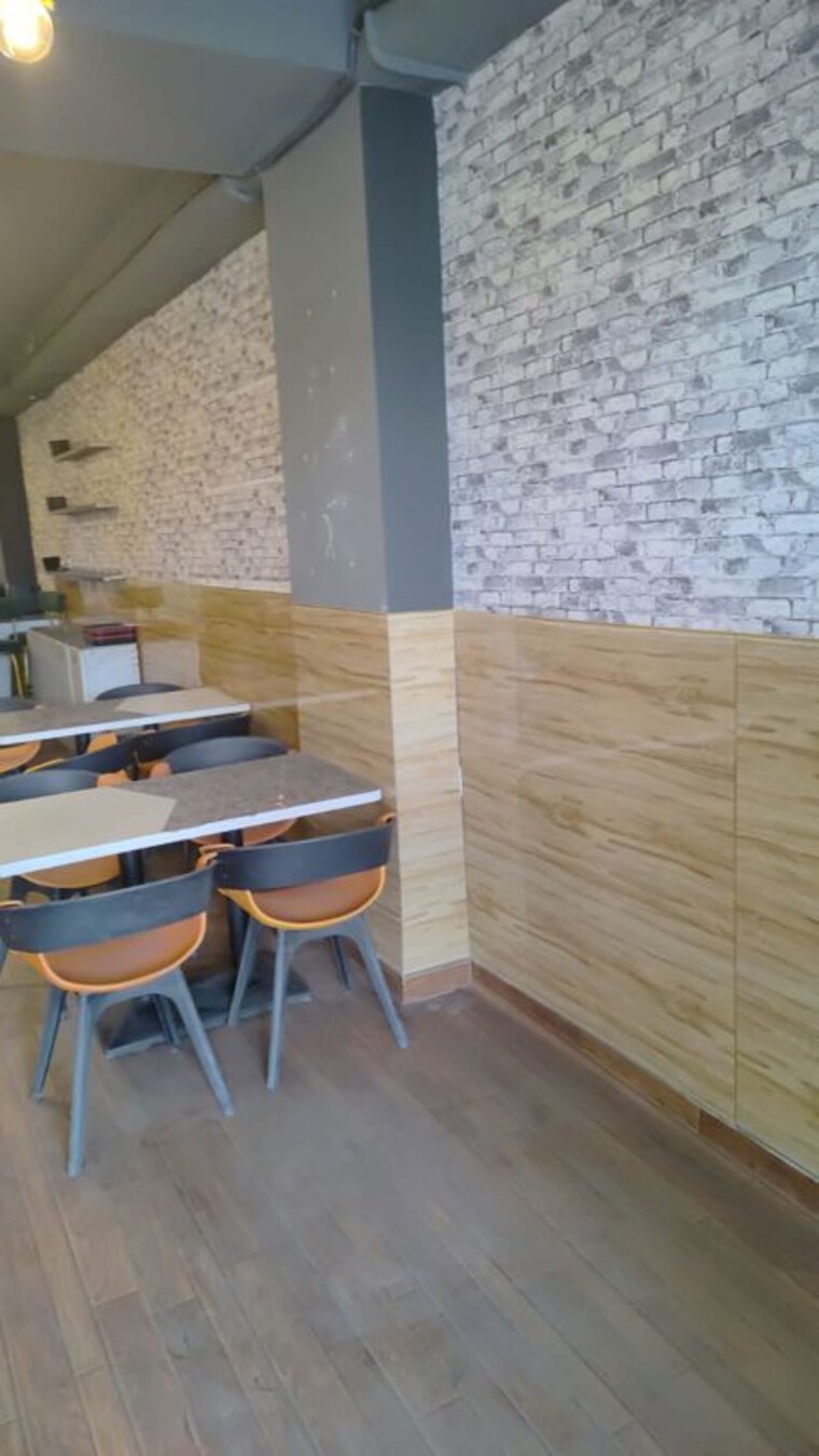 Team Area, ambala highway Commercial Showroom 1000 Sq.Ft. In Ambala Highway Zirakpur 10611861