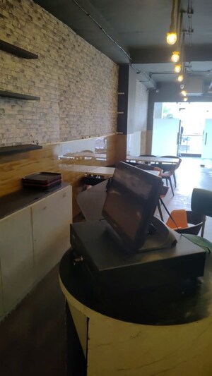 Team Area in  Showroom at Ambala Highway – for Rent