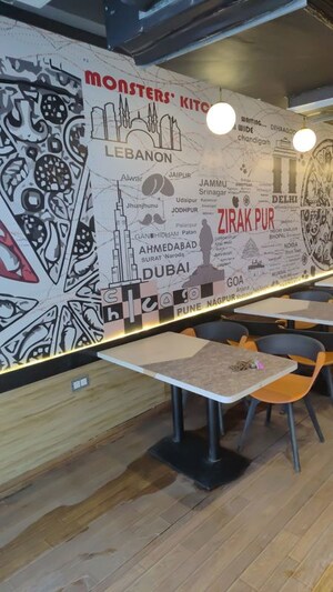 Team Area in  Showroom at Ambala Highway – for Rent
