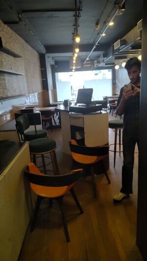 Team Area in  Showroom at Ambala Highway – for Rent