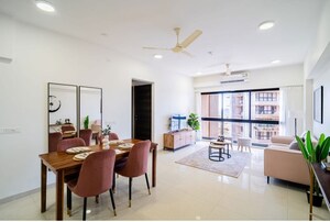 2 BHK Apartment For Rent in Himath Ghar Khar West, Khar West
