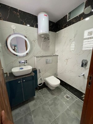 Team Area in 2 BHK Builder Floor at Sushant Lok 2, Sector 57 – for Rent