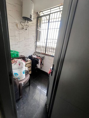 Parking in 3 BHK Builder Floor at Rajouri Garden – for Rent