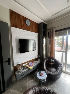 Parking in 3 BHK Builder Floor at Rajouri Garden – for Rent