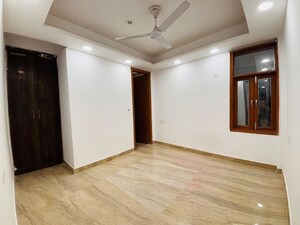 Room in 3 BHK Apartment at Neb Sarai – for Rent