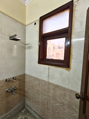 Room in 3 BHK Builder Floor at Rajouri Garden – for Rent