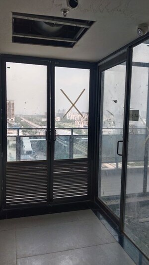 Room in  Office Space at Adihm Ithums Galleria, Alpha Ii Greater Noida – for Sale
