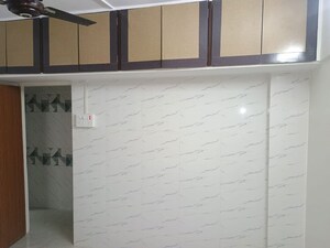 Room in 1 BHK Apartment at Runwal Plaza, Vartak Nagar – for Rent