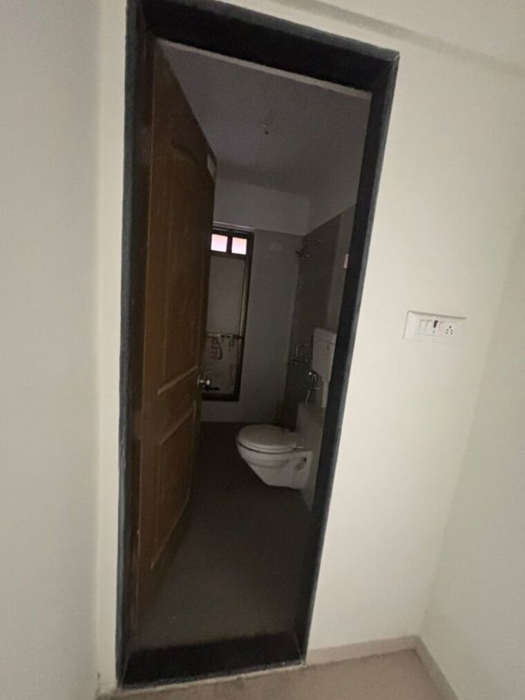 undefined, patrachawl-mhada 2.5 Bedroom 700 Sq.Ft. Apartment In Goregaon West Mumbai 10611926