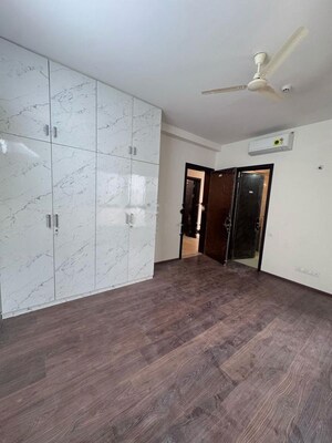 Room in 3.5 BHK Apartment at Century Ethos, Hebbal – for Rent