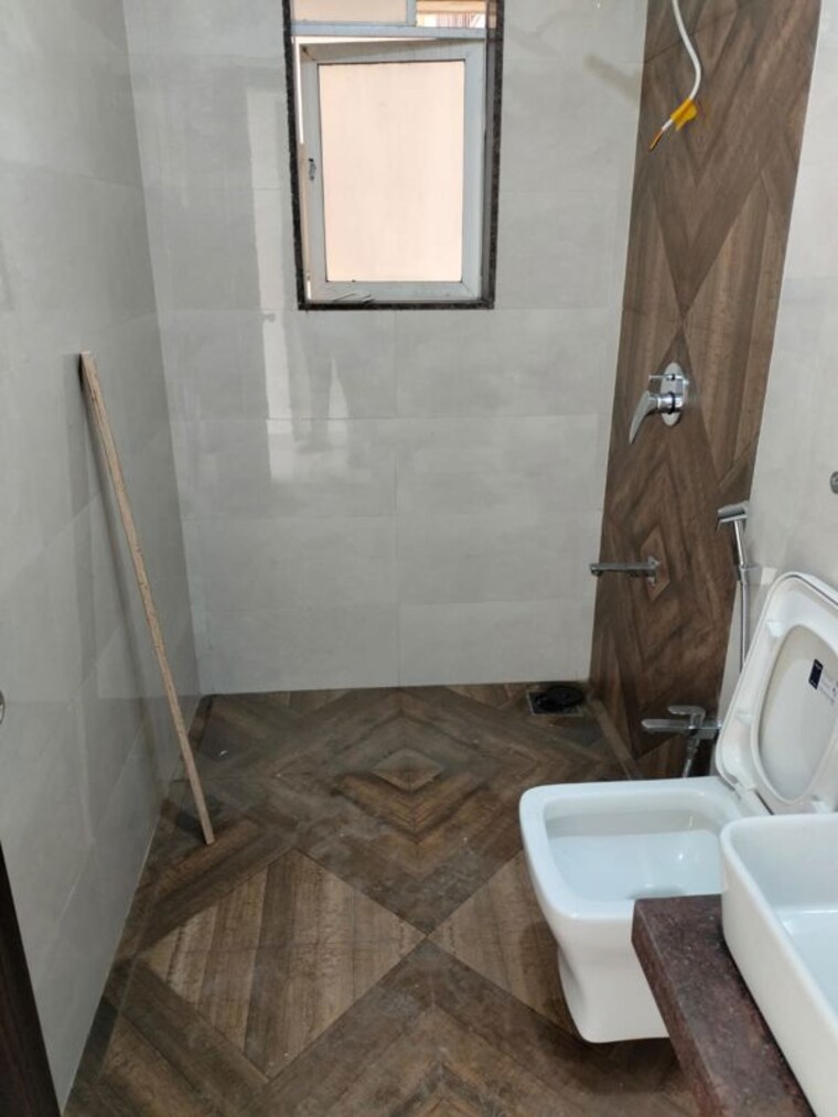 Bathroom, shree-tirupati-stg-signature-residency 2 Bedroom 650 Sq.Ft. Apartment In Patlipada Thane 10611945