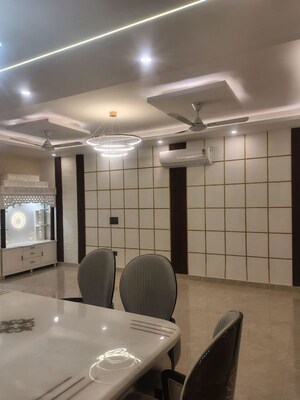 Living Room in 3 BHK Builder Floor at Sector 21 – for Rent