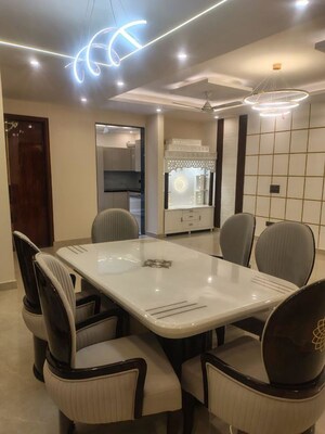 Team Area in 3 BHK Builder Floor at Sector 21 – for Rent