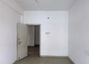 Room in 2 BHK Apartment at Sodepur – for Sale