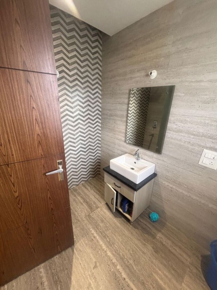 Bathroom, sector 56 3 Bedroom 2700 Sq.Ft. Builder Floor In Sector 56 Gurgaon 10611936