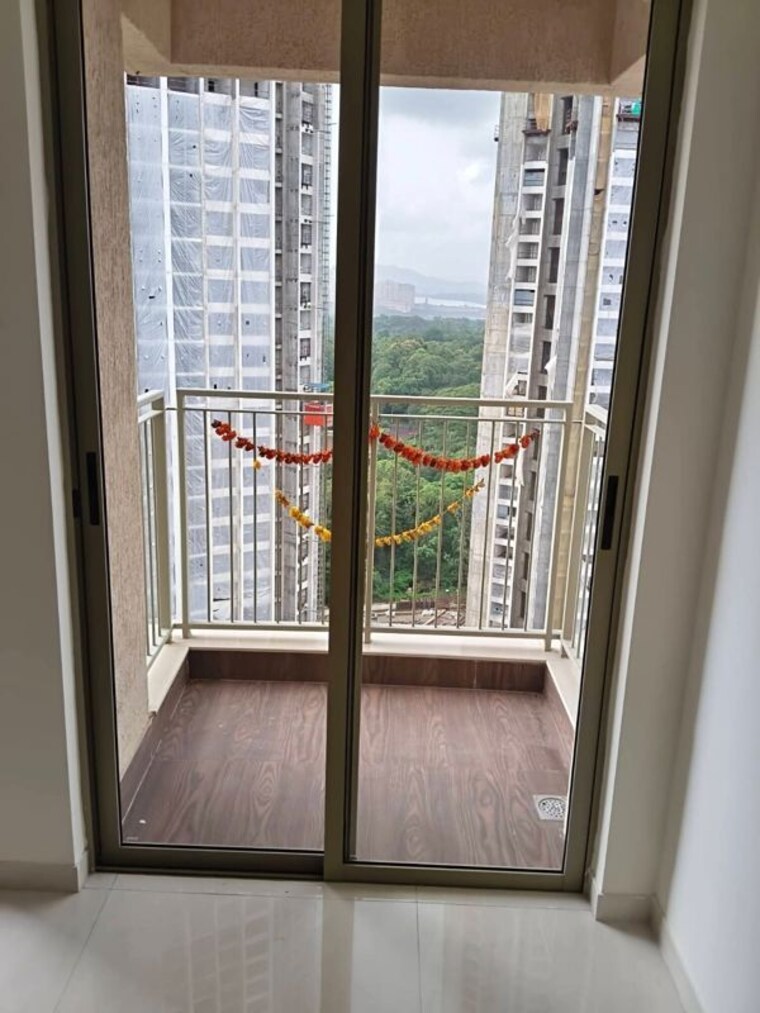 Balcony, lodha-crown-kolshet 2 Bedroom 650 Sq.Ft. Apartment In Kolshet Road Thane 10611965