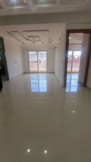 Room in 3 BHK Builder Floor at Palam Vihar Residents Association, Palam Vihar – for Rent