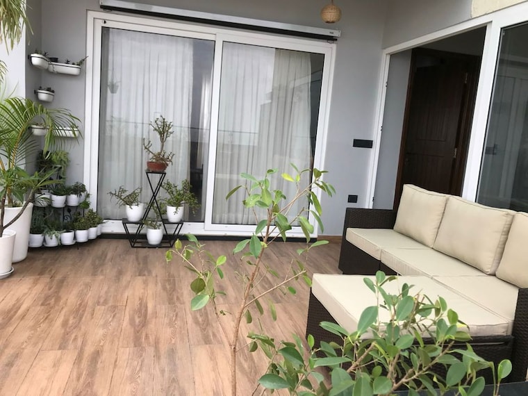 Balcony, pashmina-waterfront 4 Bedroom 3640 Sq.Ft. Penthouse In Old Madras Road Bangalore 10611624