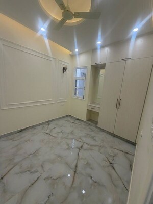 Room in 3 BHK Builder Floor at Turner Road – for Sale