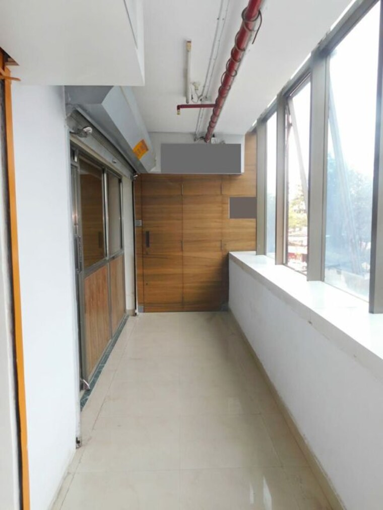 Balcony, chembur Commercial Office Space 406 Sq.Ft. In Chembur Mumbai 10612013