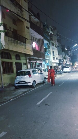 Parking in 2 BHK Independent House at Kanpur Road – for Sale