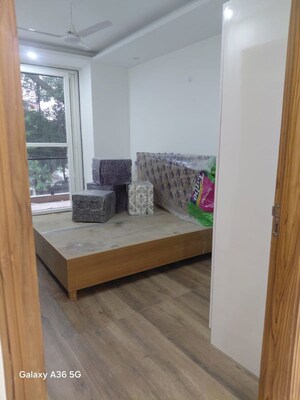 Bedroom in 2 BHK Builder Floor at Sector 15 – for Rent