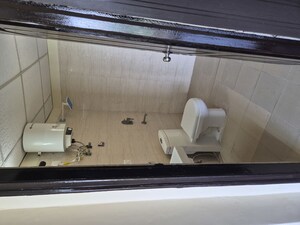 Bathroom in 2.5 BHK Apartment at Sethi Max Royale, Sector 76 – for Rent