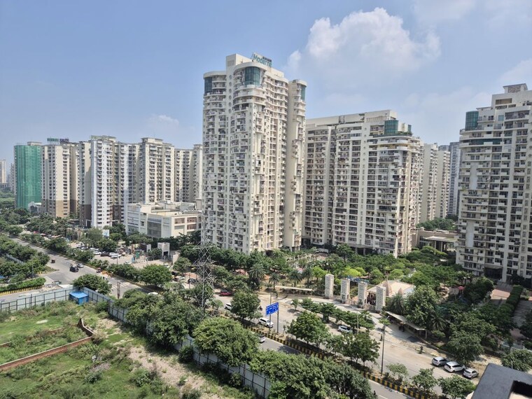 Exterior View, sethi-max-royale 2.5 Bedroom 1125 Sq.Ft. Apartment In Sector 76 Noida 10612070
