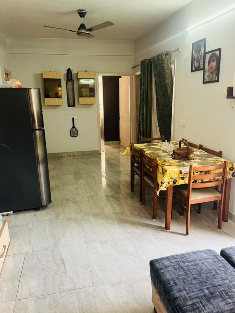 Living Room, tulip-orange 3 Bedroom 1137 Sq.Ft. Apartment In Sector 70 Gurgaon 10612064