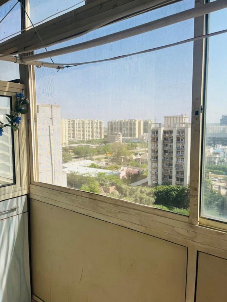 Balcony, tulip-orange 3 Bedroom 1137 Sq.Ft. Apartment In Sector 70 Gurgaon 10612064