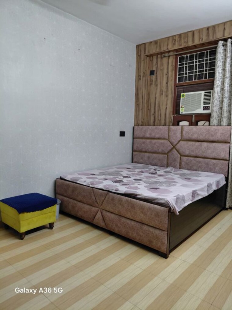 Bedroom, sector 15 2 Bedroom 1500 Sq.Ft. Builder Floor In Sector 15 Gurgaon 10612084