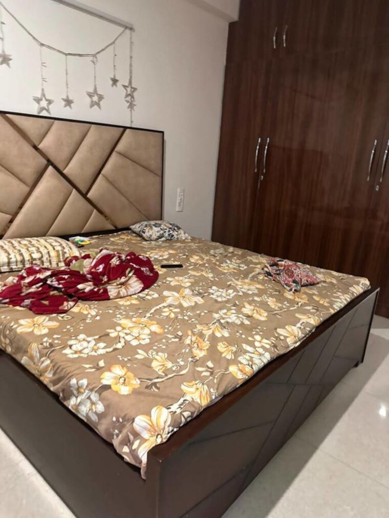 Bedroom, sector 15 3 Bedroom 1500 Sq.Ft. Builder Floor In Sector 15 Gurgaon 10612098