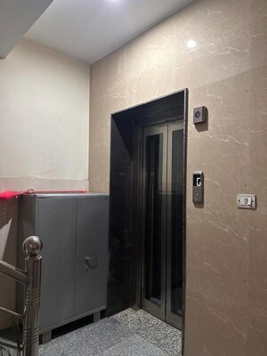 Building Lobby in 3 BHK Builder Floor at Sector 15 – for Rent