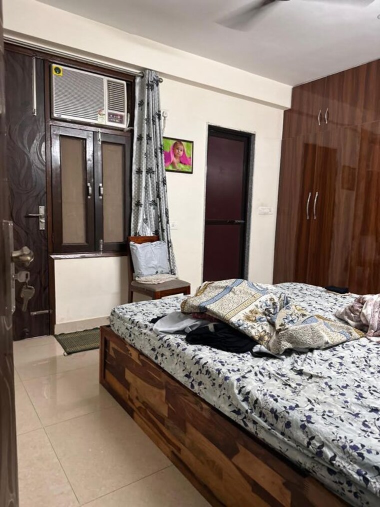 Bedroom, sector 15 3 Bedroom 1500 Sq.Ft. Builder Floor In Sector 15 Gurgaon 10612098