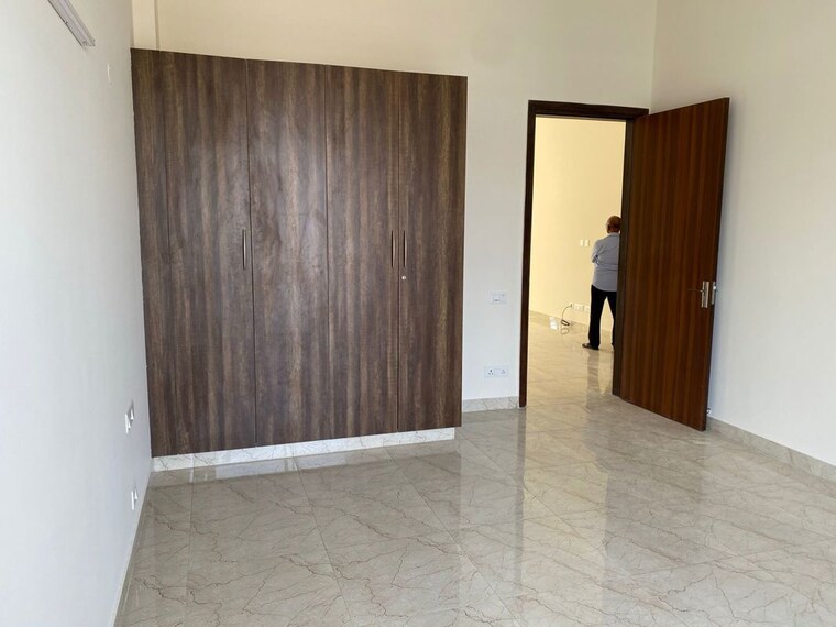 Room, sector 57 3 Bedroom 2200 Sq.Ft. Builder Floor In Sector 57 Gurgaon 10612115