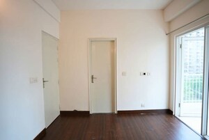 Room in 2 BHK Apartment at Ajnara Homes, Sector 16b Greater Noida – for Sale