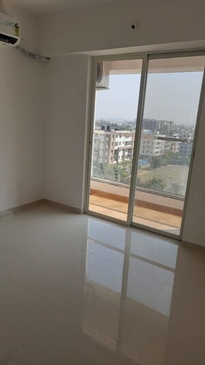 Room in 2 BHK Apartment at Choice Goodwill Meadows, Lohgaon – for Rent