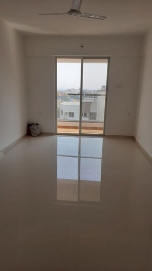Room in 2 BHK Apartment at Choice Goodwill Meadows, Lohgaon – for Rent