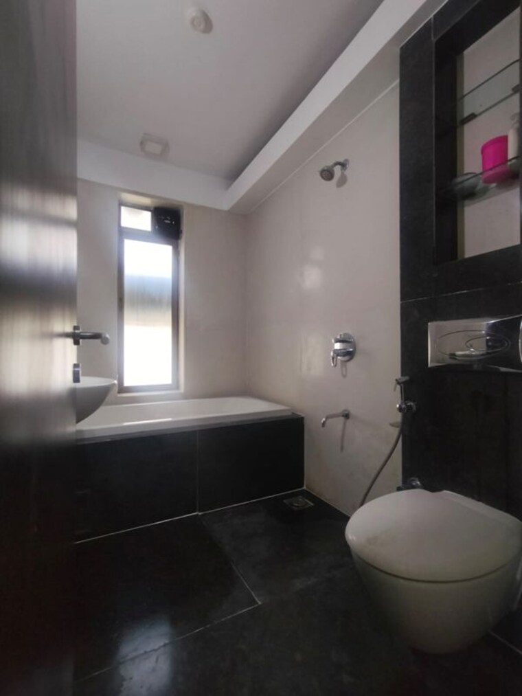 Bathroom, lodha-crown-quality-homes 2 Bedroom 650 Sq.Ft. Apartment In Majiwada Thane 10612124