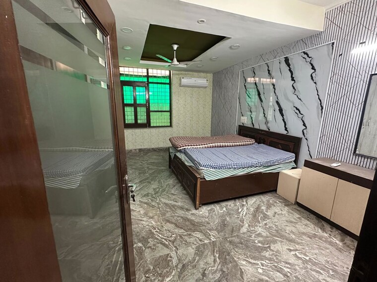 Bedroom, sector 57 3 Bedroom 2500 Sq.Ft. Builder Floor In Sector 57 Gurgaon 10612163