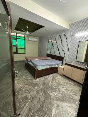 Bedroom in 3 BHK Builder Floor at Sector 57 – for Rent
