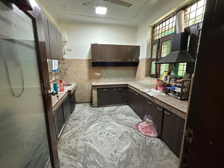 Bedroom, sector 57 3 Bedroom 2500 Sq.Ft. Builder Floor In Sector 57 Gurgaon 10612163