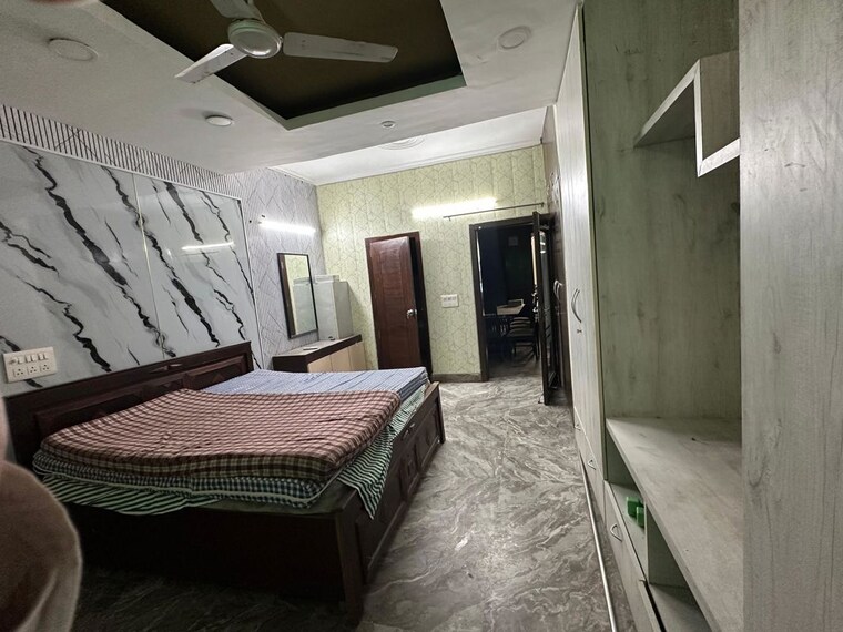Bedroom, sector 57 3 Bedroom 2500 Sq.Ft. Builder Floor In Sector 57 Gurgaon 10612163