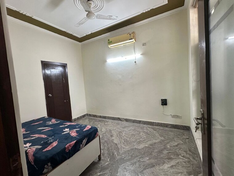 Bedroom, sector 57 3 Bedroom 2500 Sq.Ft. Builder Floor In Sector 57 Gurgaon 10612163