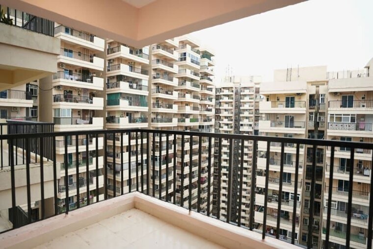 Balcony, gaur-city-2-14th-avenue 3 Bedroom 1175 Sq.Ft. Apartment In Sector 16c Greater Noida Greater Noida 10612167