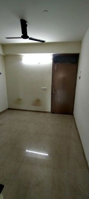 Room in 3 BHK Apartment at Hero Homes Gurgaon, Sector 104 – for Rent