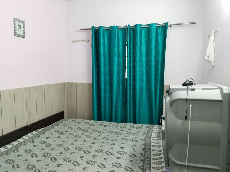 Bedroom, beta i greater noida 1 Bedroom 430 Sq.Ft. Builder Floor In Beta I Greater Noida Greater Noida 10612187